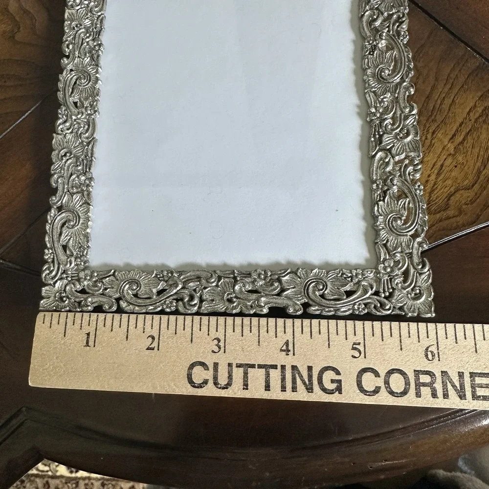 Vintage Floral Paisley‎ Silver Tone Metal Textured Picture Frame Photo 5x7 inch